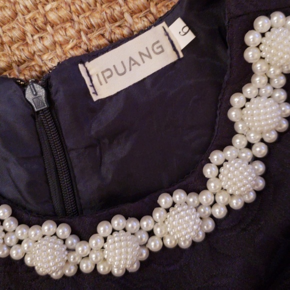 Girls Lovely Pattern Dress for Special Occasions - Picture 5 of 7